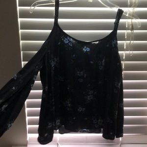 Long sleeve shoulder cut out shirt